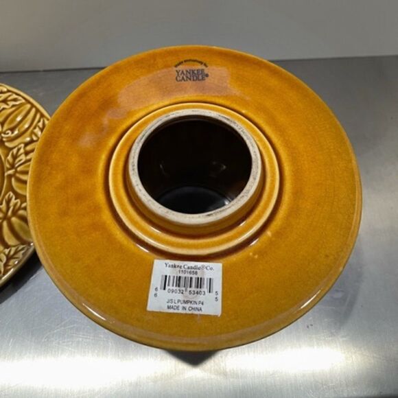 Yankee Candle Pumpkin Fall Leaves Ceramic Large Ja - Picture 5 of 5